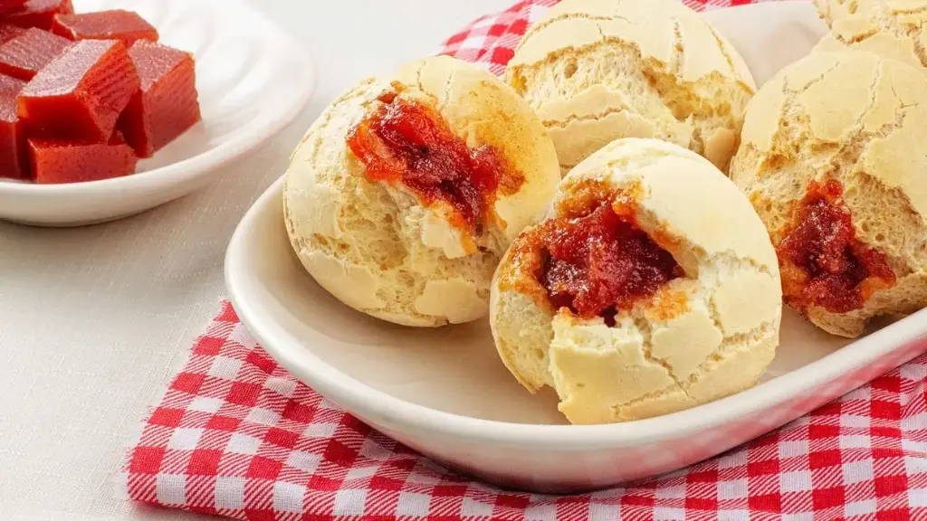 Pão de Queijo - Goiabada