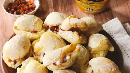 [2] Pão de Queijo - Bacon & Cheddar