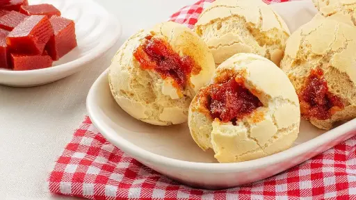[5] Pão de Queijo - Goiabada